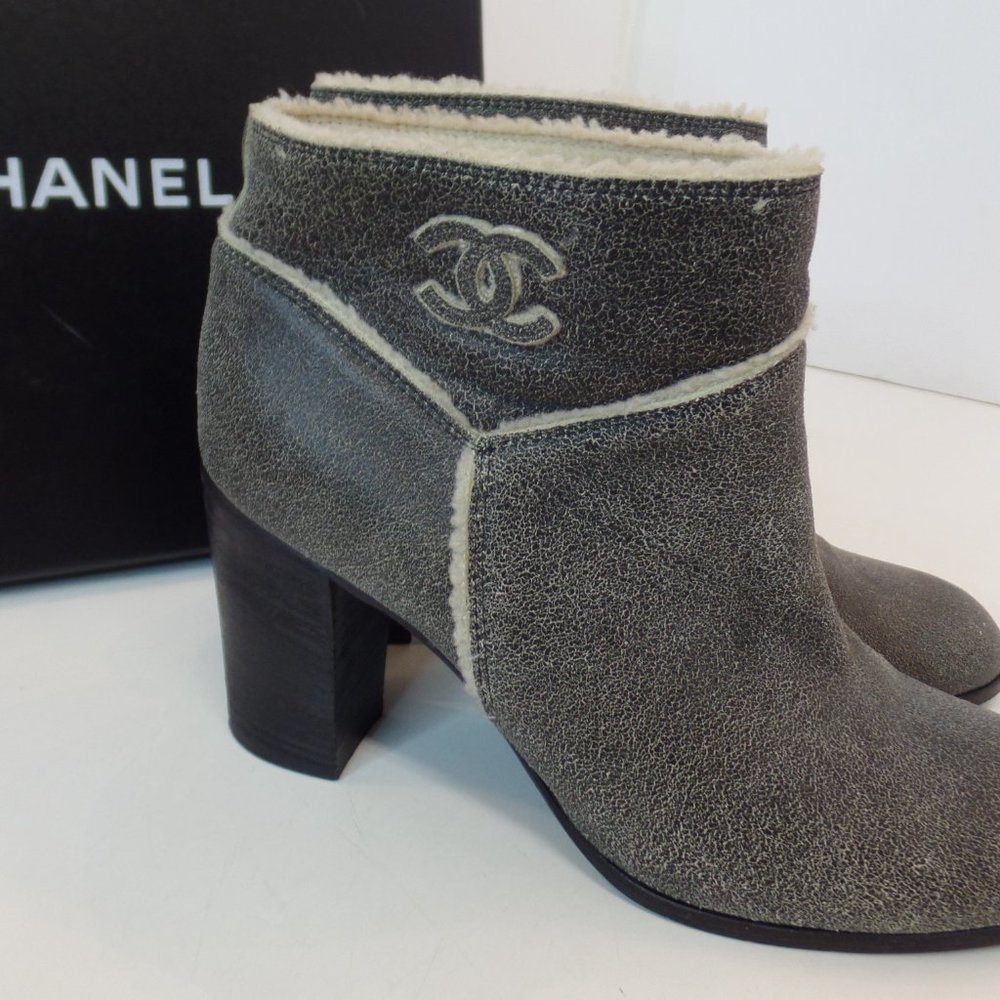 Classy Chanel Ankle Leather Booties/Shooties Shearling Lined Made in Italy 39.5 - Picture 12 of 15